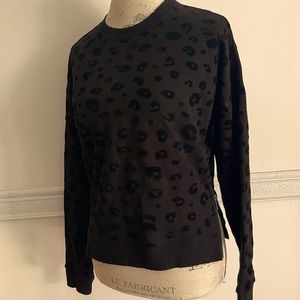 Unique Sweatshirt by “Rails” size XS black with leopard spots & 2 zippers 🤩